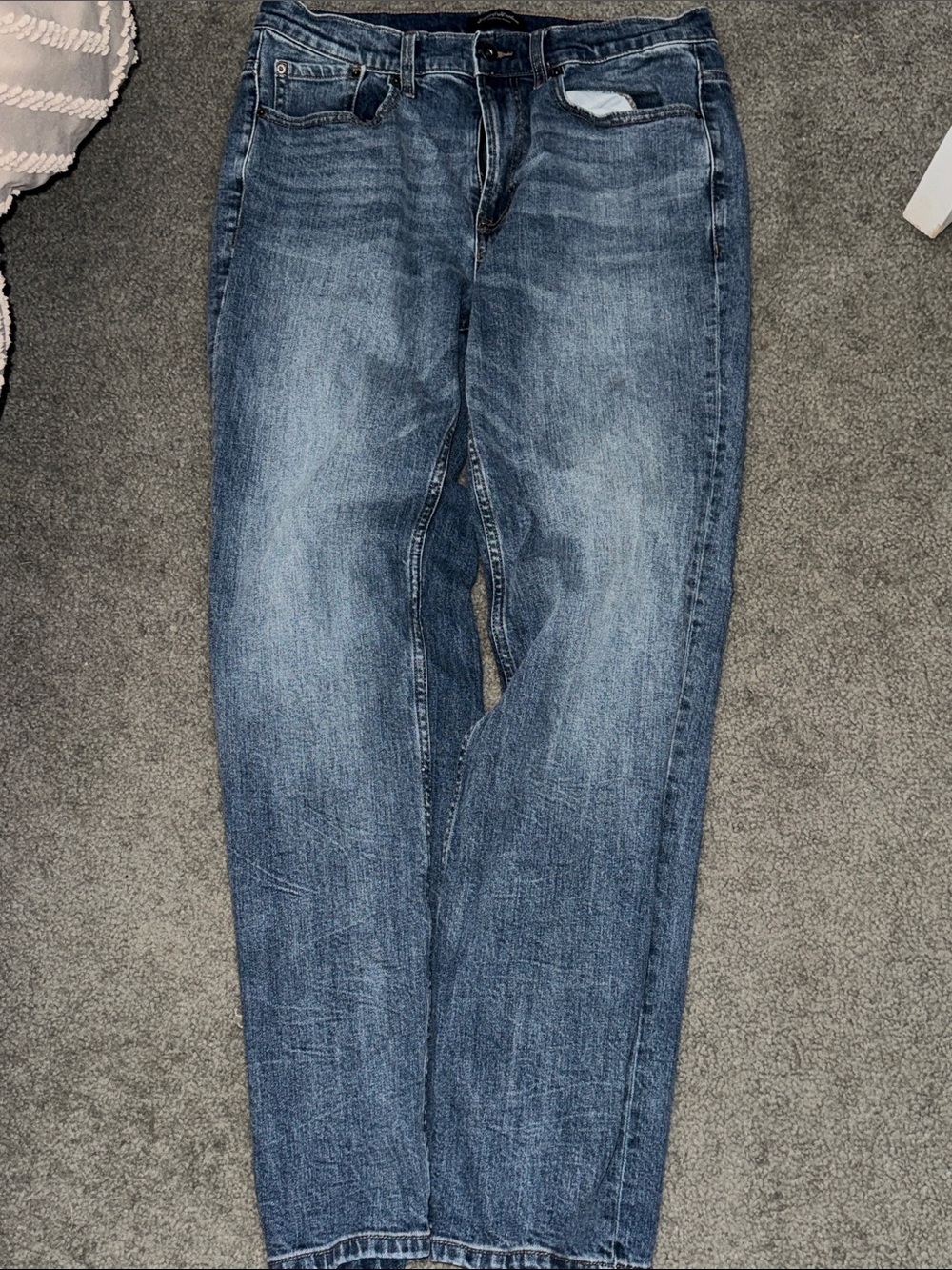 Men's Straight Fit Denim Jeans in Faded Blue 32x32